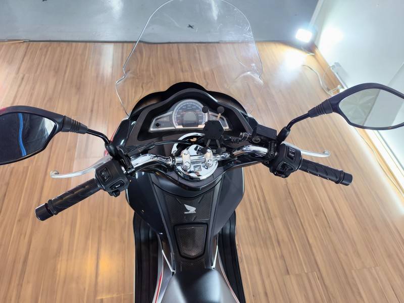 HONDA - PCX - 2018/2018 - Prata - R$ 14.900,00