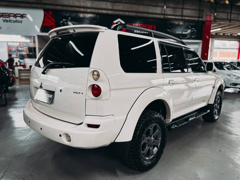 MITSUBISHI - PAJERO SPORT - 2010/2010 - Branca - R$ 74.900,00