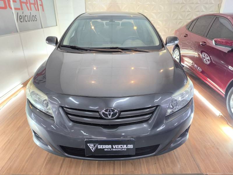 TOYOTA - COROLLA - 2010/2011 - Cinza - R$ 58.900,00