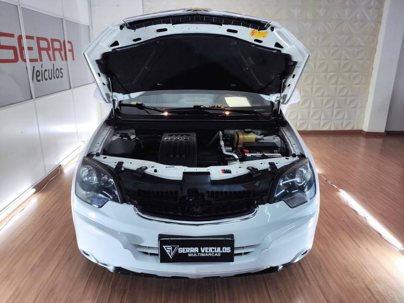 CHEVROLET - CAPTIVA - 2014/2015 - Branca - R$ 58.900,00