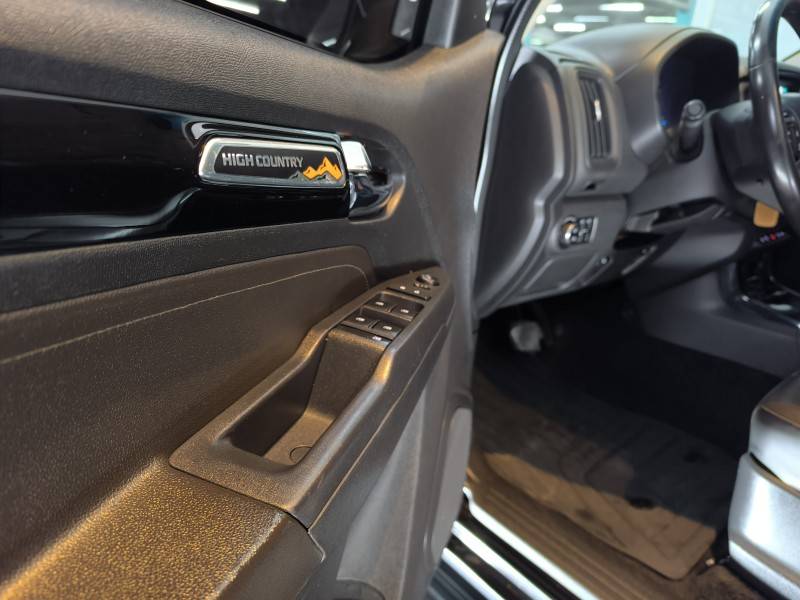 CHEVROLET - S10 - 2019/2020 - Preta - R$ 171.900,00