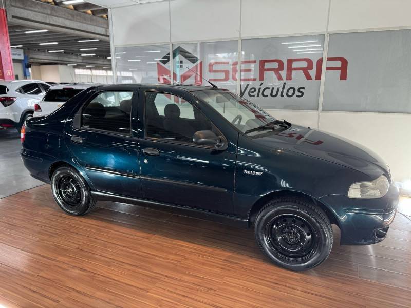 FIAT - SIENA - 2002/2002 - Verde - R$ 15.900,00