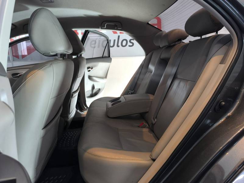 TOYOTA - COROLLA - 2010/2011 - Cinza - R$ 58.900,00