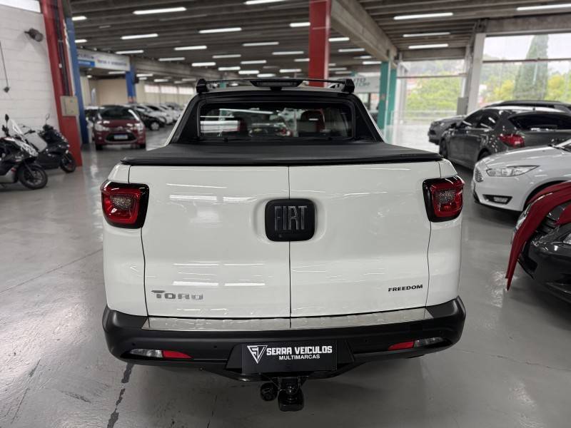 FIAT - TORO - 2020/2020 - Branca - R$ 94.900,00