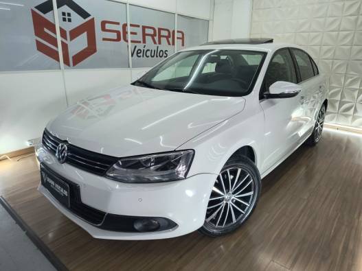VOLKSWAGEN - JETTA - 2012/2012 - Branca - R$ 68.900,00