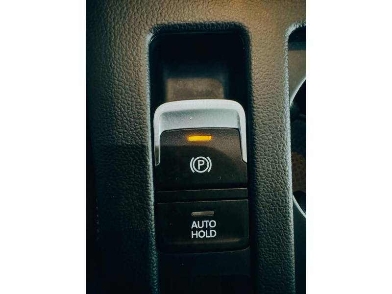 VOLKSWAGEN - PASSAT - 2018/2019 - Branca - R$ 156.900,00