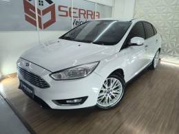 FORD - FOCUS - 2015/2016 - Branca - R$ 64.900,00