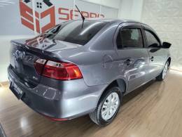 VOLKSWAGEN - VOYAGE - 2016/2017 - Cinza - R$ 44.900,00