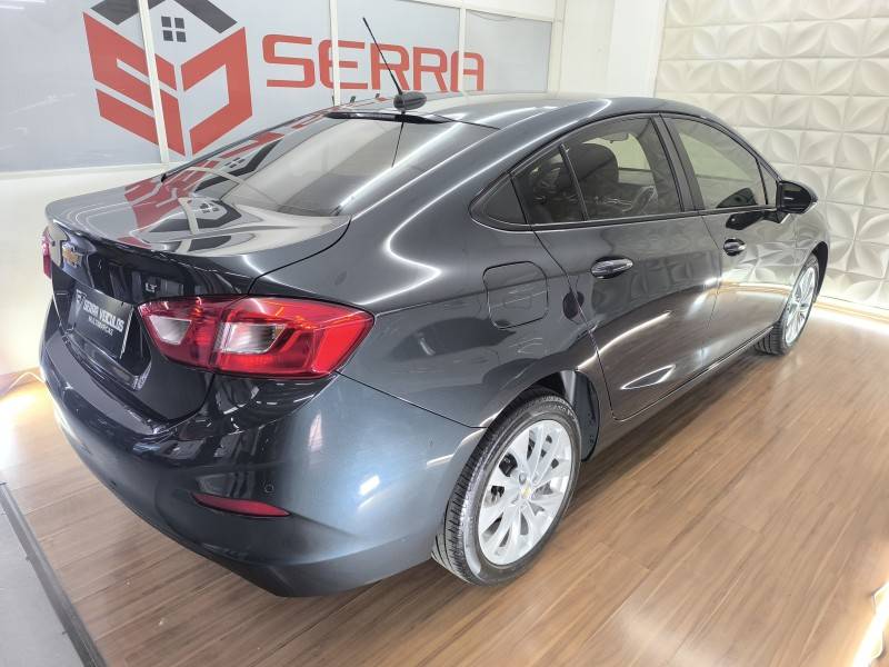 CHEVROLET - CRUZE - 2018/2019 - Azul - R$ 86.900,00
