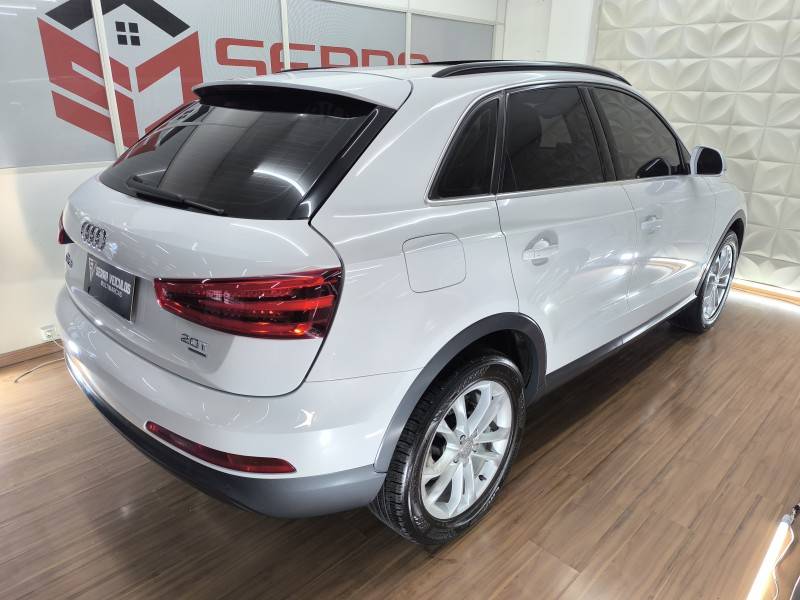 AUDI - Q3 - 2014/2015 - Branca - R$ 86.900,00