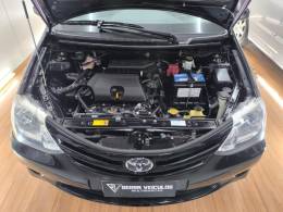 TOYOTA - ETIOS - 2014/2015 - Preta - R$ 46.900,00